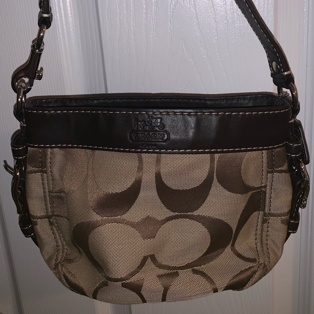 Never used Coach bag ❤️